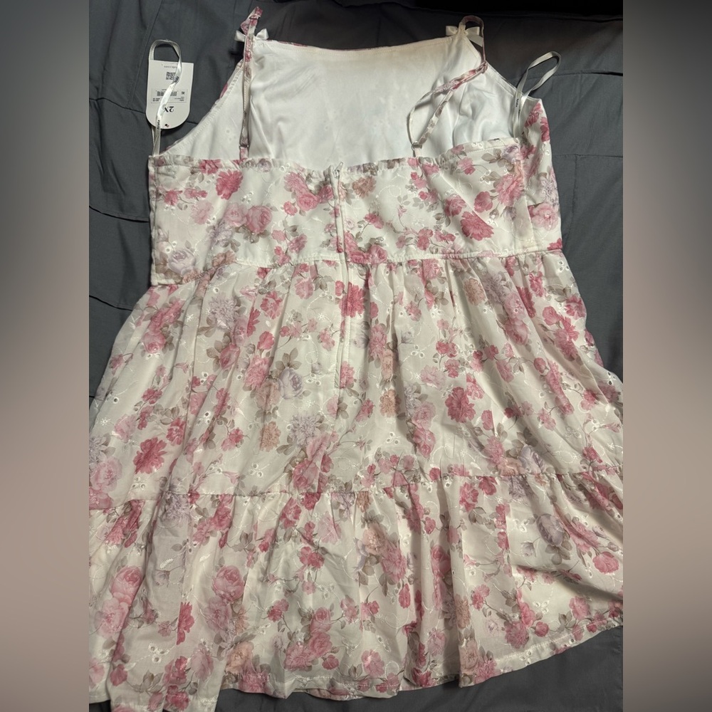 NWT ARULA Pink and White Floral Dress - Picture 2 of 4